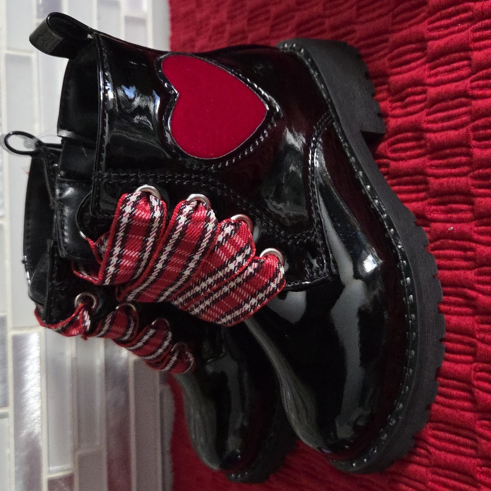 Tahari Girls Boots